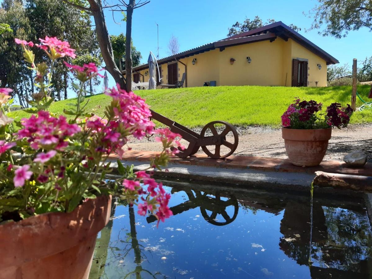 Agriturismo La Sorgente Фонтебланда Екстериор снимка