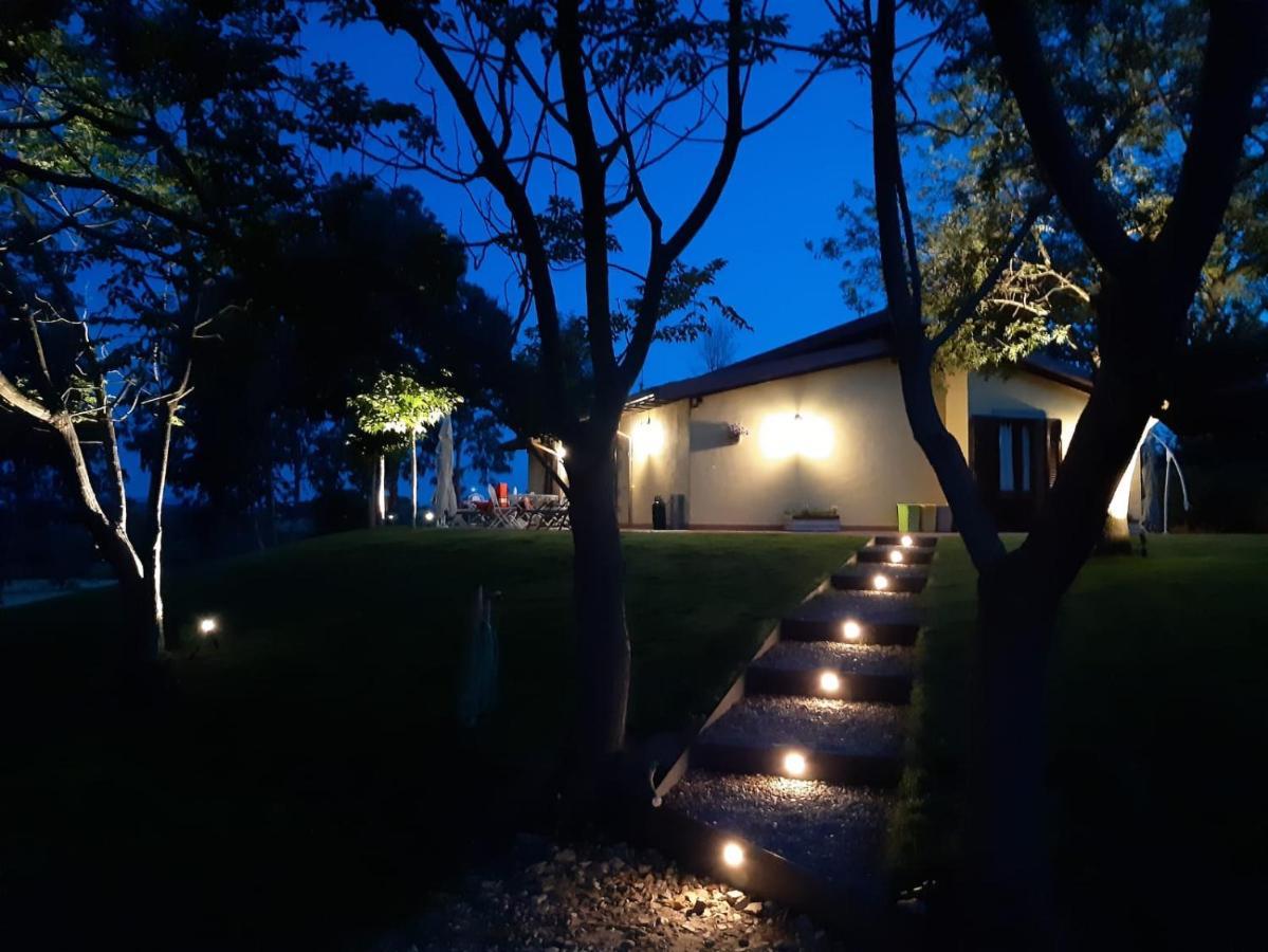 Agriturismo La Sorgente Фонтебланда Екстериор снимка