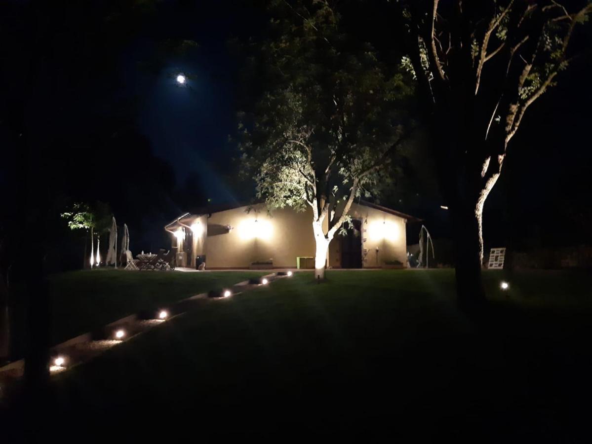 Agriturismo La Sorgente Фонтебланда Екстериор снимка