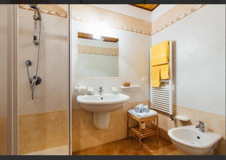 Agriturismo La Sorgente Фонтебланда Екстериор снимка